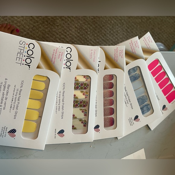 16 sets of colorstreet nail colors - Picture 5 of 6
